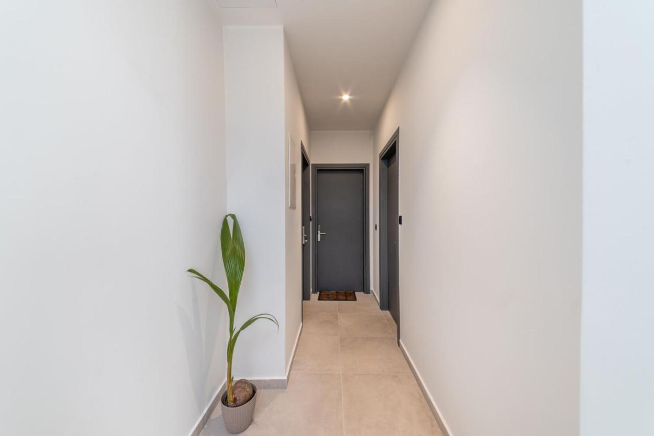 Brand New Suites In City Center Heraklion Exteriör bild